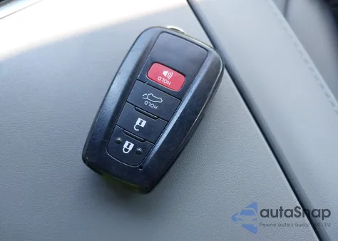 2021 Toyota Highlander Xle из США, поврежденный, VIN 5TDGZRBHXMS540972